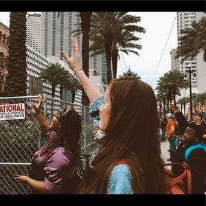 Meet your Posher, Chloe